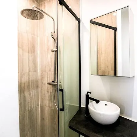 Apartamento Chic Retreat In 9th París