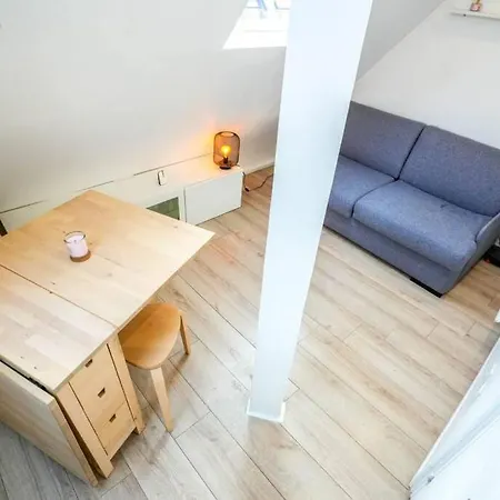 Chic Retreat In 9th París