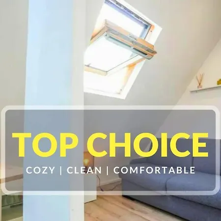 Chic Retreat In 9th *